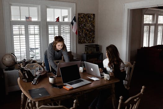 A group of creatives brainstorming together